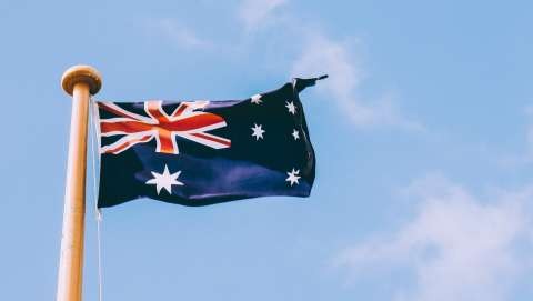 australian-flag-2022-11-14-21-09-08-utc