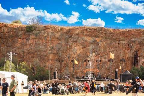 Grounded Crowd and stage