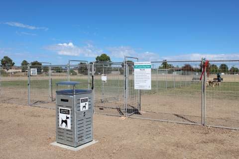 Off_leash_dog_park