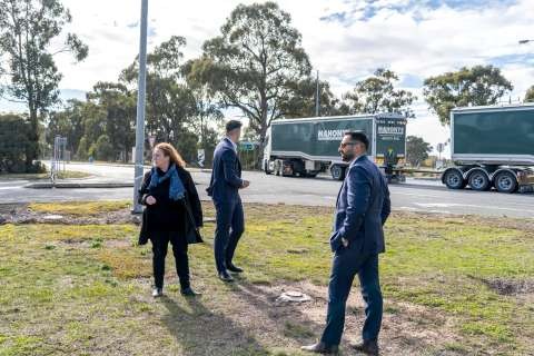 Cr Sali and Minister Horne 2